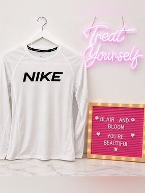Nike Pro Dri-FIT Compression Long Sleeve Shirt - White- Youth Large MSRP 49$